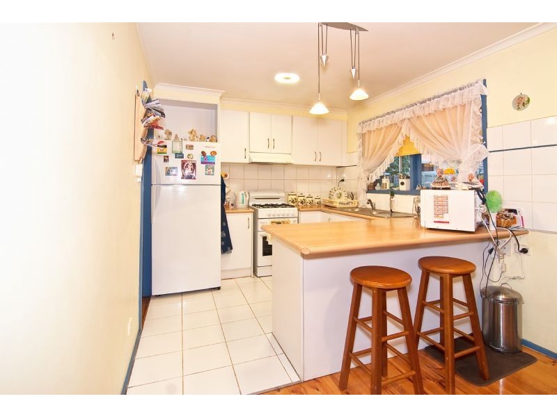 5 SURREY CLOSE, Hallam VIC 3803