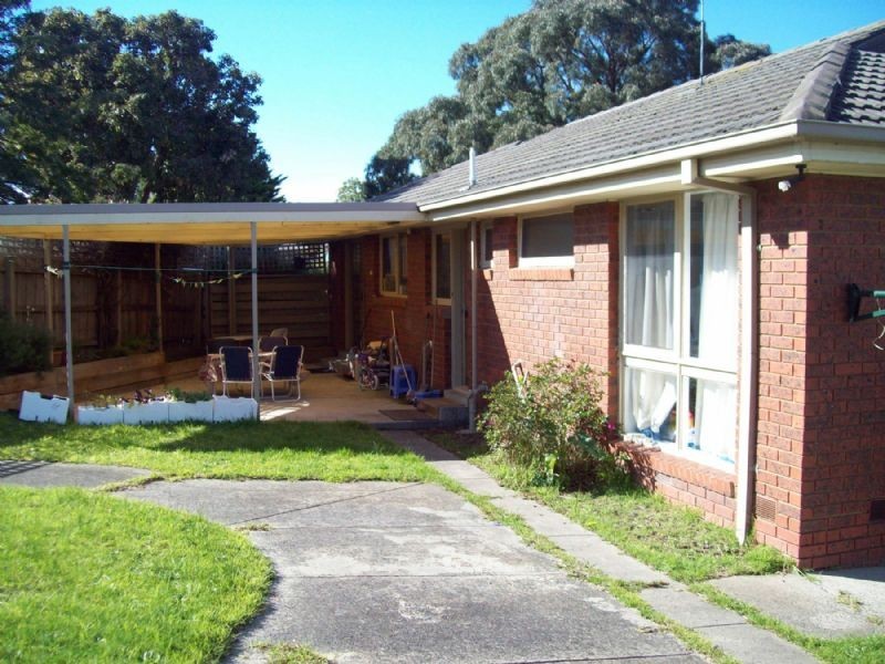 5 SURREY CLOSE, Hallam VIC 3803