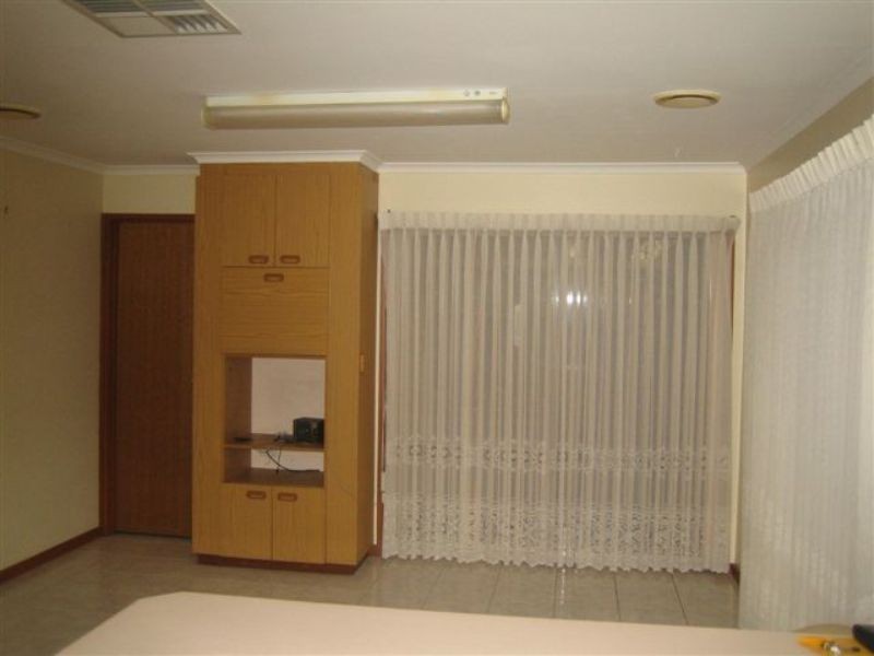 1/34 John Hunter Drive, Endeavour Hills VIC 3802