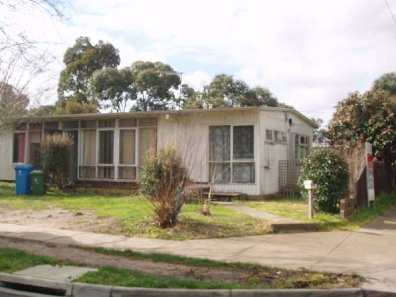 6 EDINBOROUGH ST, Hallam VIC 3803