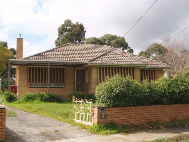 8 EDINBOROUGH ST, Hallam VIC 3803