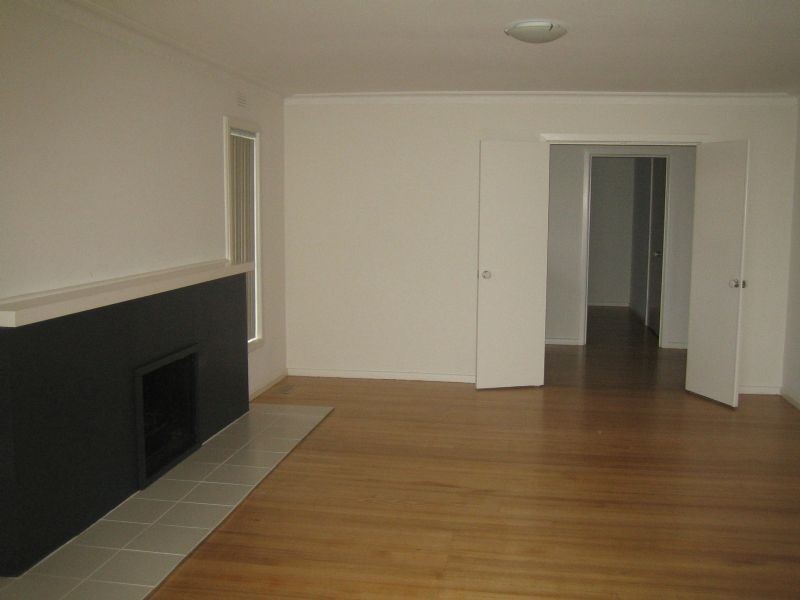 28 Philip Road, Hallam VIC 3803