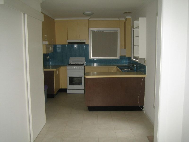 28 Philip Road, Hallam VIC 3803