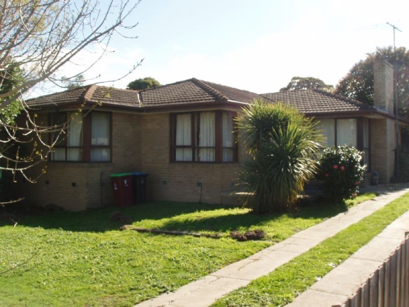 16 ALEXANDER STREET, Hallam VIC 3803