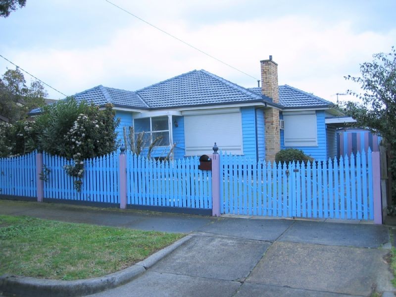 11 ROBERTA STREET, Dandenong VIC 3175