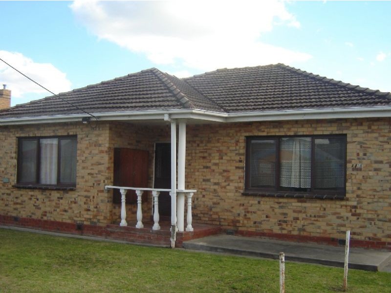 1/18 Canberra Avenue, Dandenong South VIC 3175