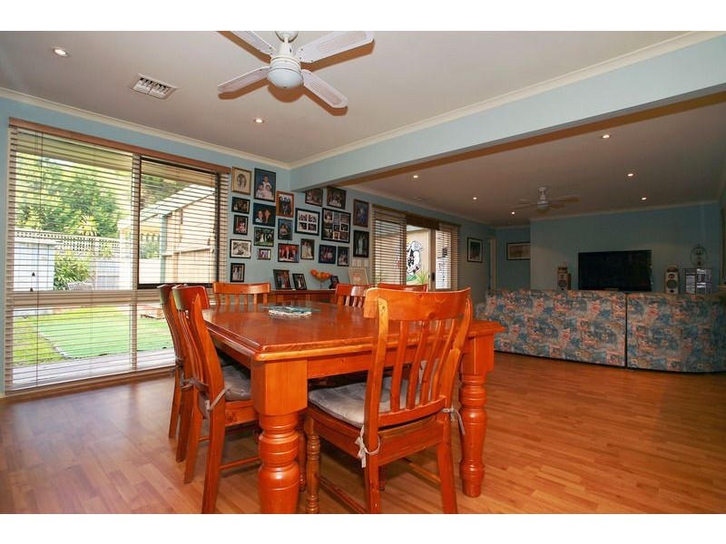 6 URAL COURT, Dandenong North VIC 3175