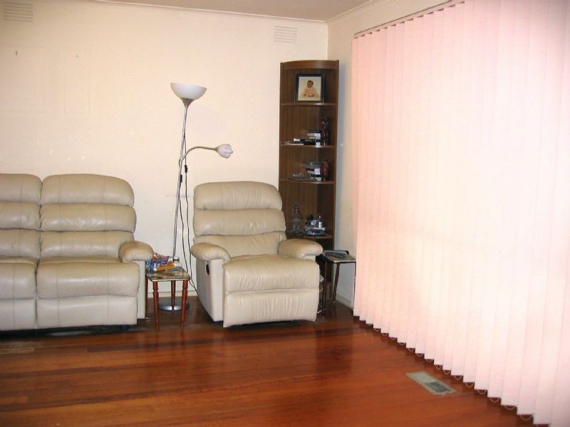 2 McRAE MEWS, Endeavour Hills VIC 3802