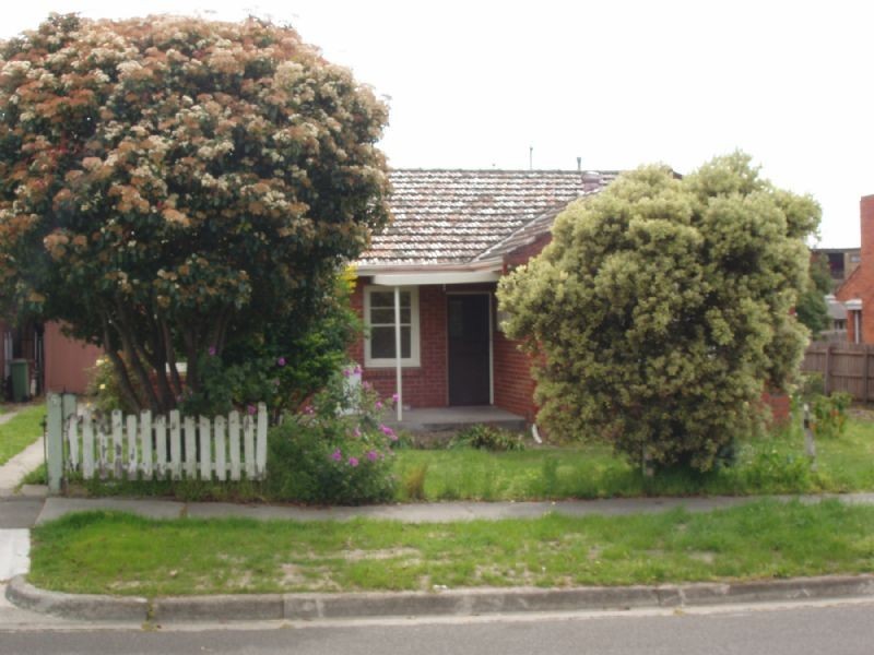 5 McFARLANE CRES, Dandenong VIC 3175