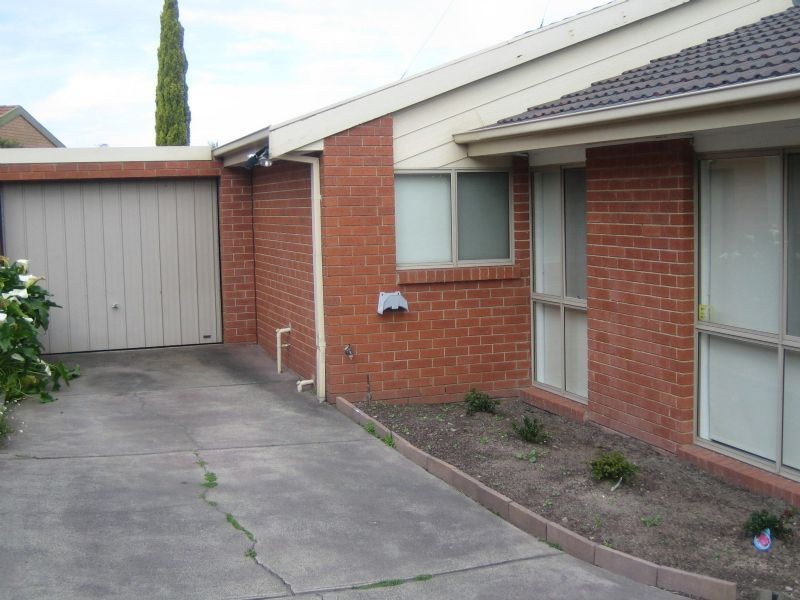 1/32 John Hunter Drive, Endeavour Hills VIC 3802