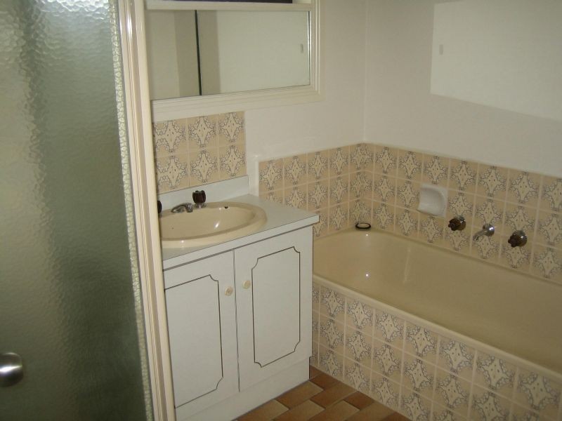 2/25 Ambrie Crescent, Noble Park VIC 3174