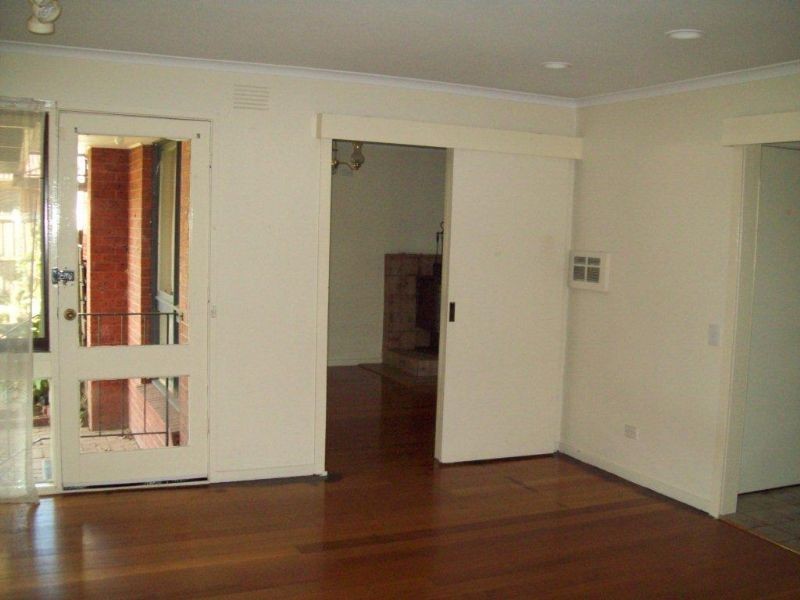 42 JAMES COOK DVE, Endeavour Hills VIC 3802