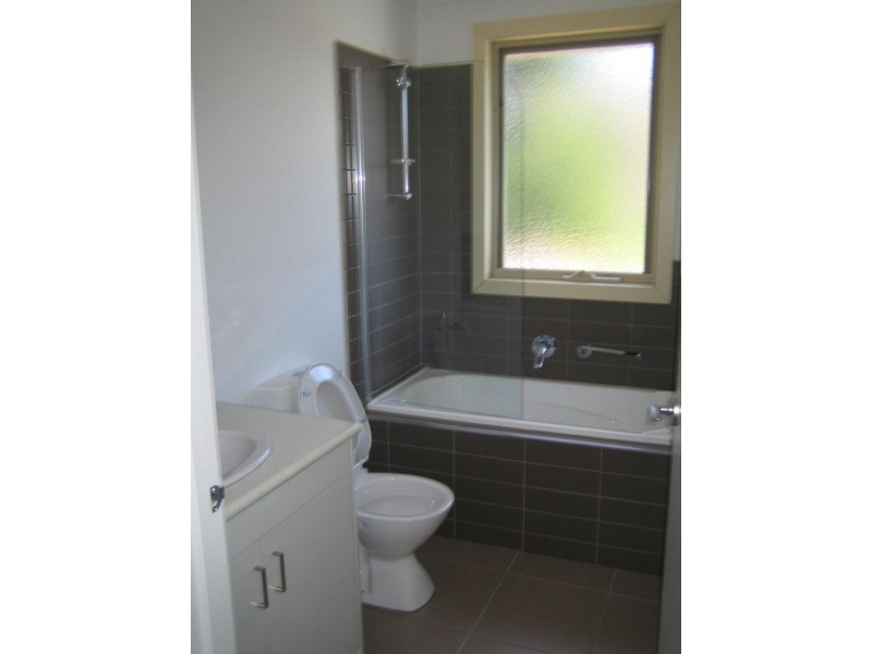 1/103 Clow Street, Dandenong VIC 3175