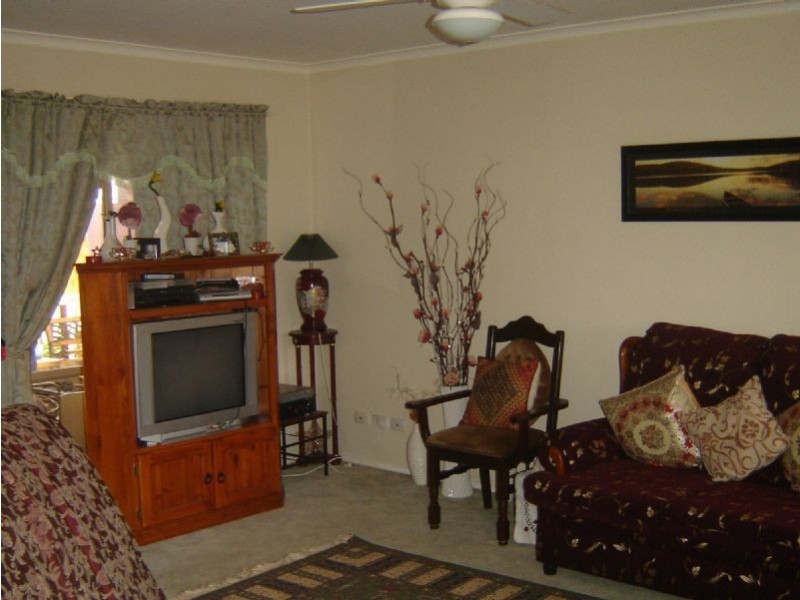 2 Leigh Court, Doveton VIC 3177