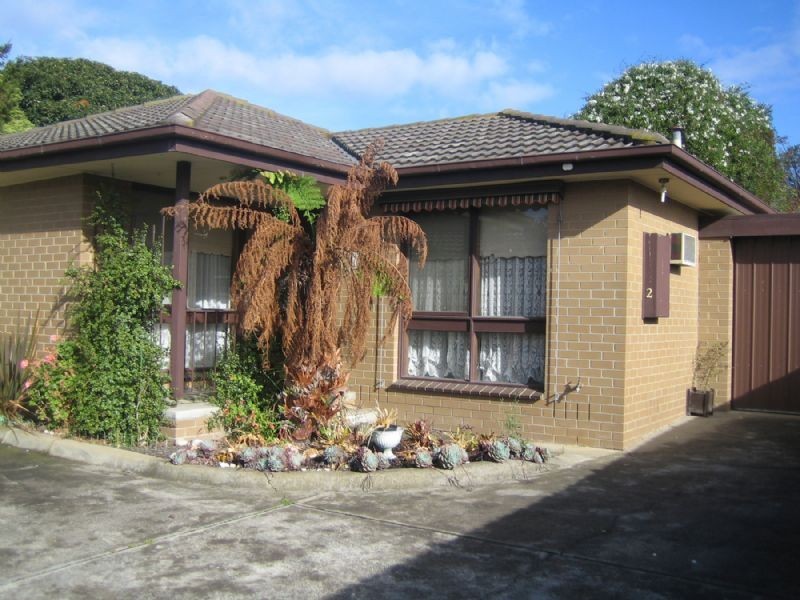 2/218 Gladstone Road, Dandenong North VIC 3175