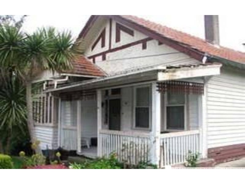 30 HUTTON STREET, Dandenong VIC 3175