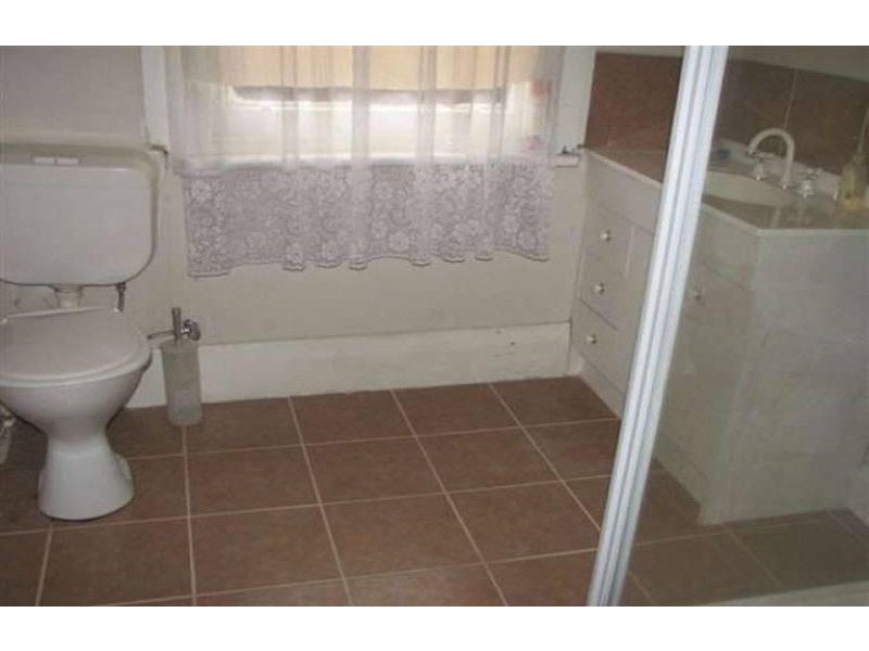 30 HUTTON STREET, Dandenong VIC 3175