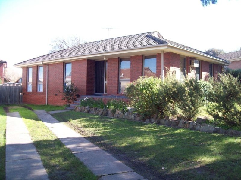 5 Surrey Close, Hallam VIC 3803