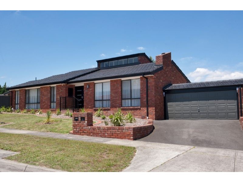 32 CHANTELL AVE, Endeavour Hills VIC 3802