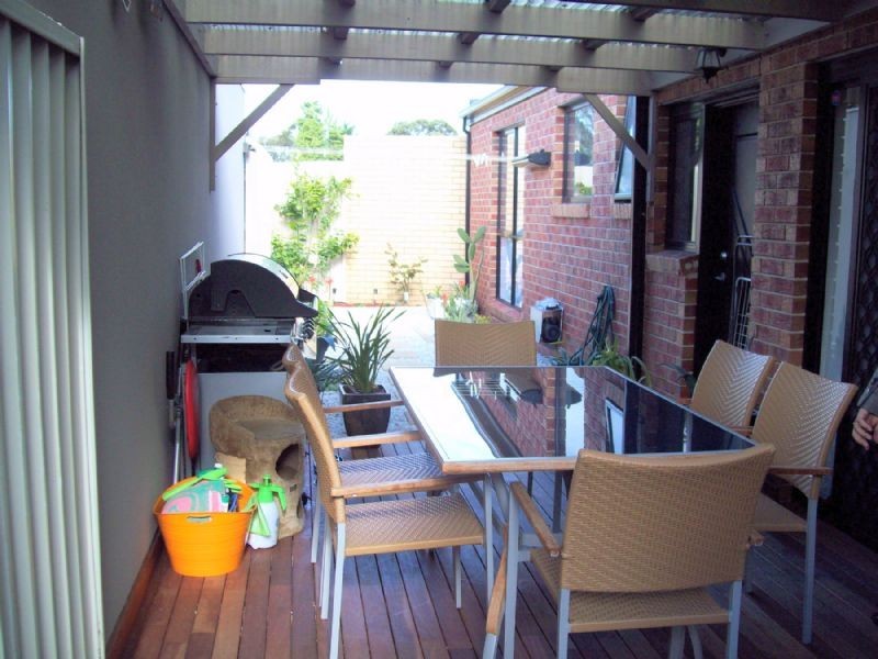 2/128 RAILWAY PDE, Noble Park VIC 3174