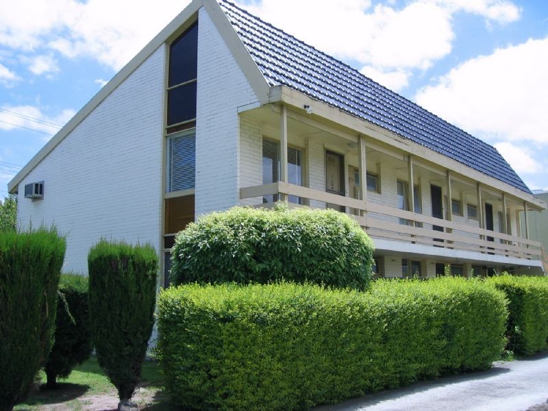 10/1 GRACE PARK AVENUE, Springvale VIC 3171