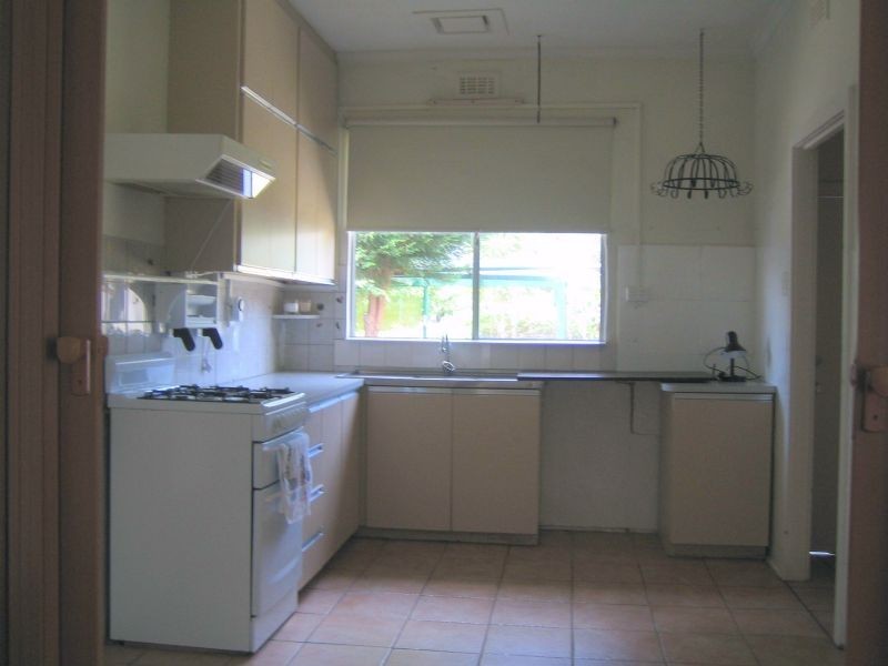 76 Ross Street, Dandenong VIC 3175