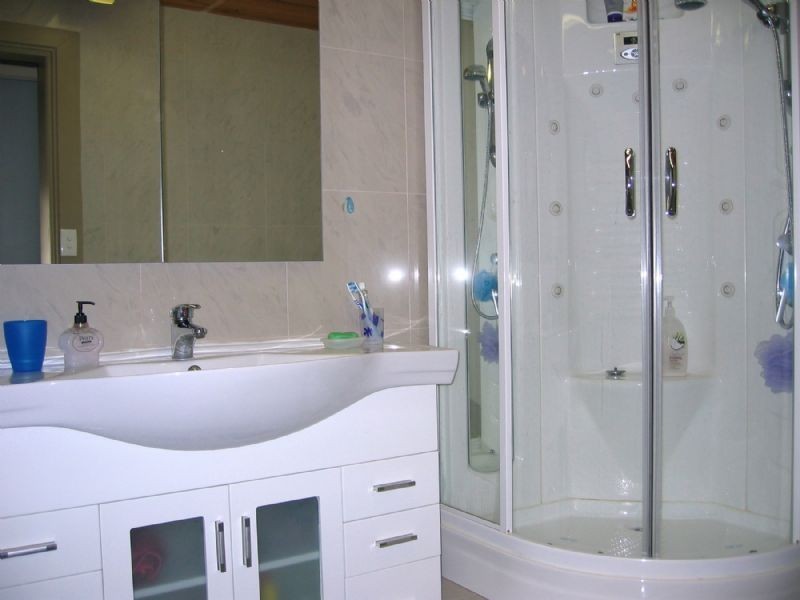 27 CRIMSON DRIVE, Doveton VIC 3177