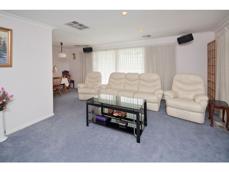 5 BELT TERRACE, Endeavour Hills VIC 3802