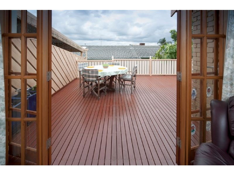 4 PECKOVER CRT, Endeavour Hills VIC 3802