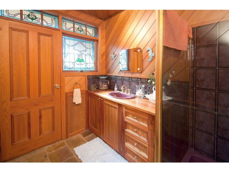 1 MOUNTVIEW AVE, Hallam VIC 3803