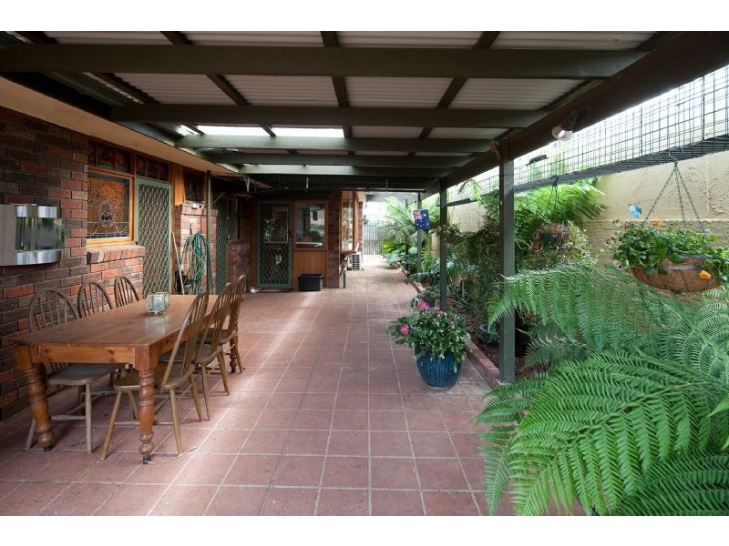 1 MOUNTVIEW AVE, Hallam VIC 3803