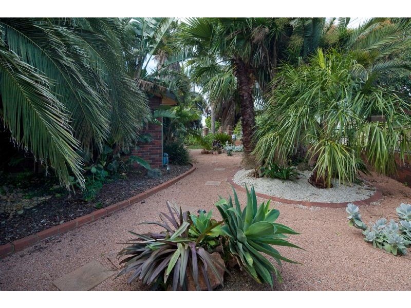 1 MOUNTVIEW AVE, Hallam VIC 3803