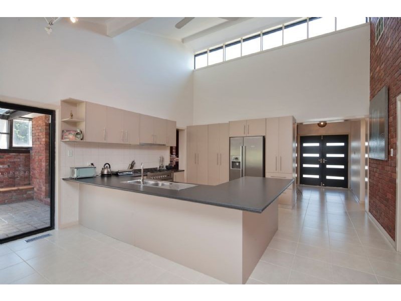 32 Chantell Ave, Endeavour Hills VIC 3802