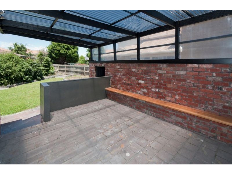 32 Chantell Ave, Endeavour Hills VIC 3802