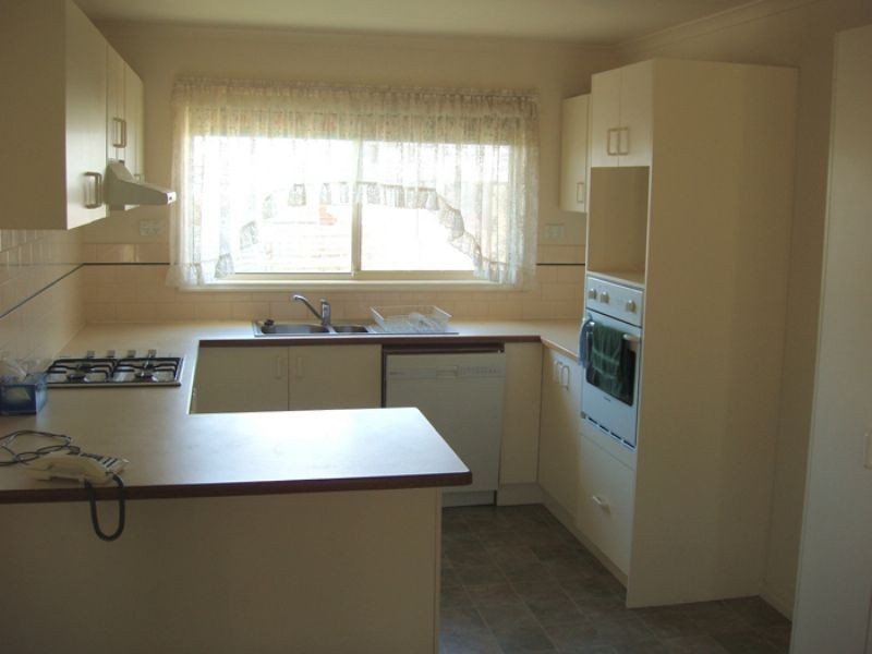 28/8 Monteith Crescent, Endeavour Hills VIC 3802