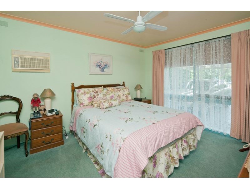 36 MILDURA CRESCENT, Endeavour Hills VIC 3802