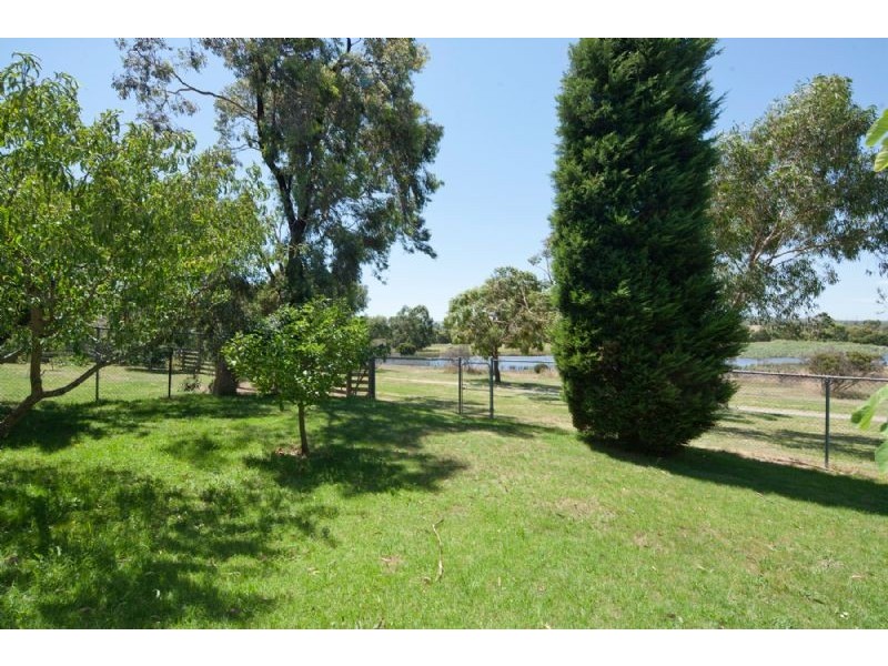 58 SOMERSET DVE, Dandenong North VIC 3175