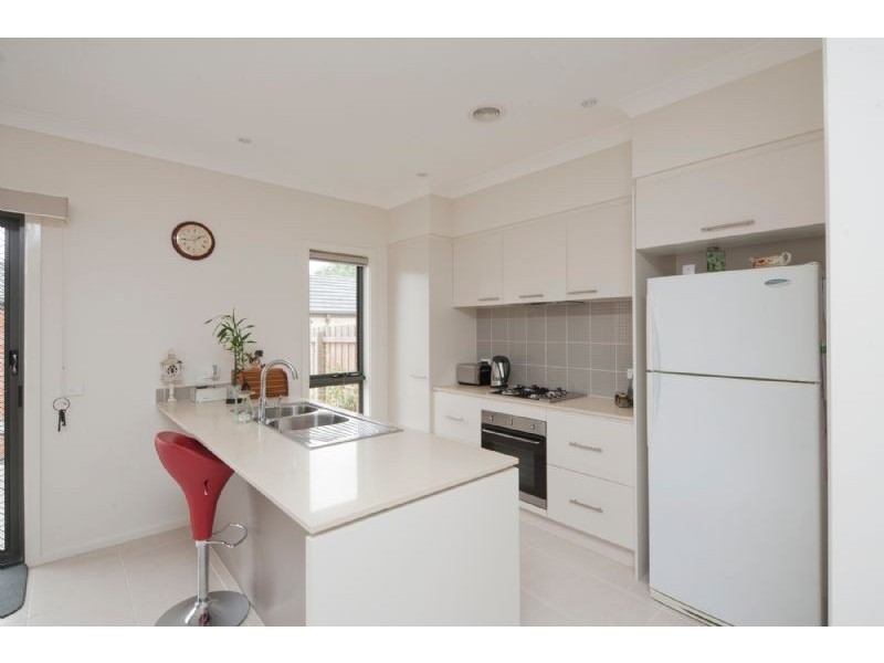 26 MANUSCRIPT DRIVE, Endeavour Hills VIC 3802