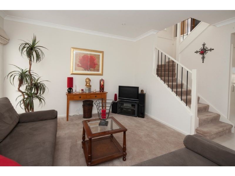 26 MANUSCRIPT DRIVE, Endeavour Hills VIC 3802