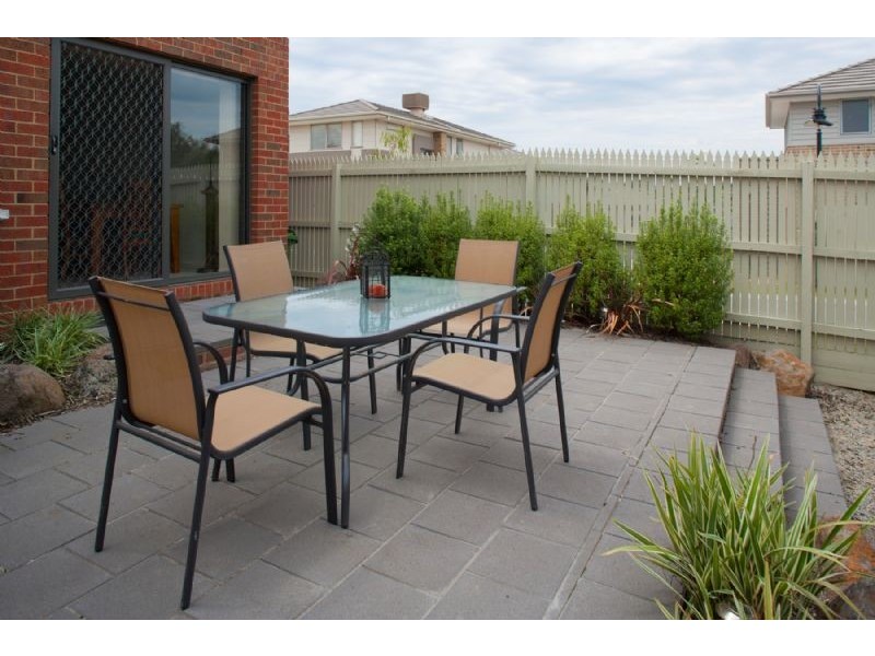 26 MANUSCRIPT DRIVE, Endeavour Hills VIC 3802