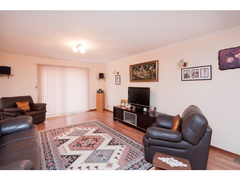 8 NASH COURT, Endeavour Hills VIC 3802