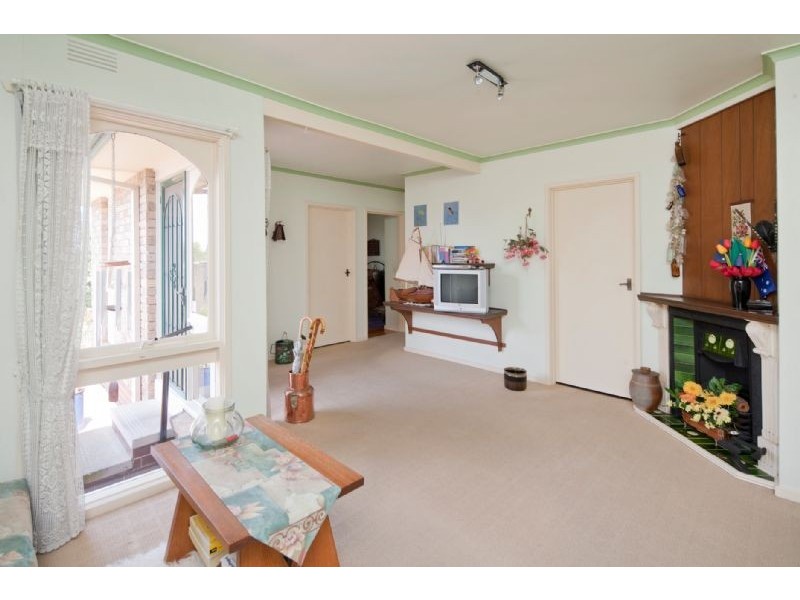 7 LOUIS AVENUE, Dandenong VIC 3175