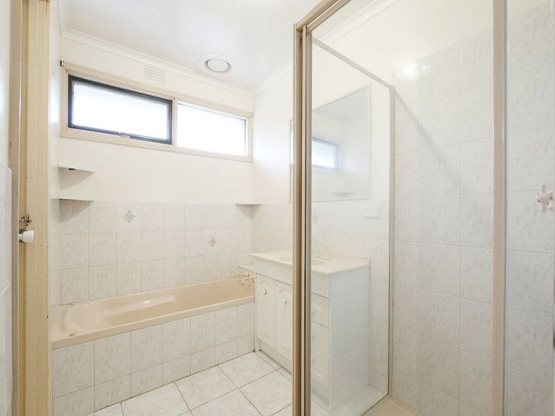 100 FRAWLEY ROAD, Hallam VIC 3803