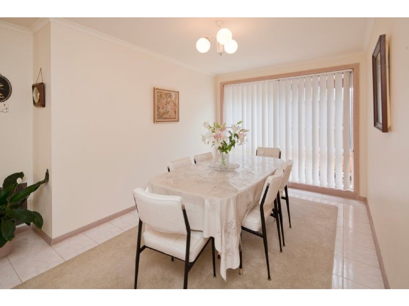 1 ARMISTON COURT, Endeavour Hills VIC 3802