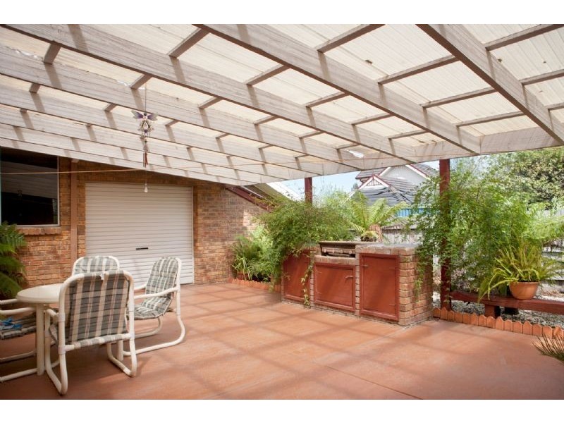 1 ARMISTON COURT, Endeavour Hills VIC 3802