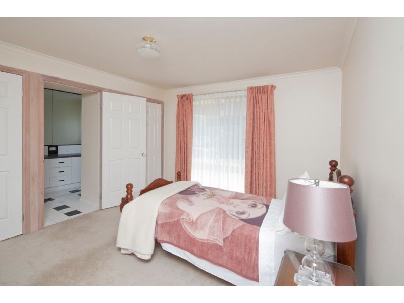 38 RAY STREET, Dandenong VIC 3175