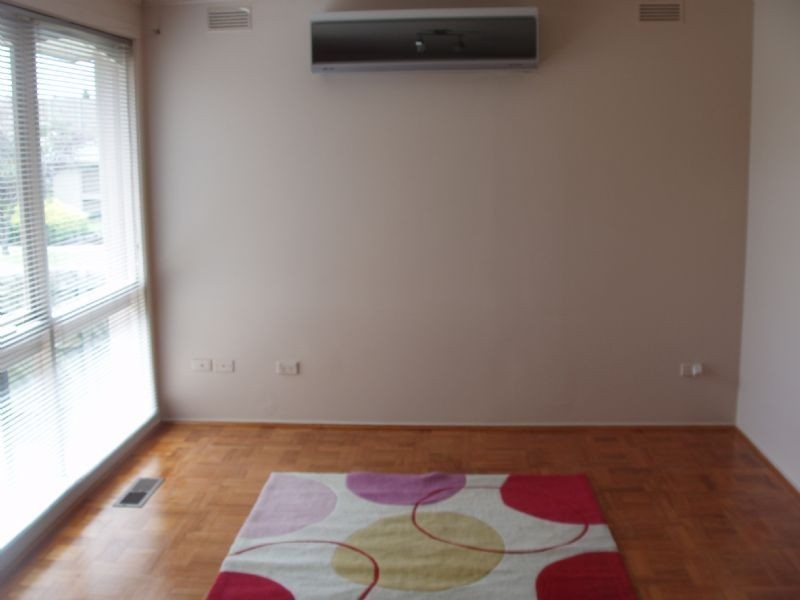 6 ELMS COURT, Dandenong North VIC 3175