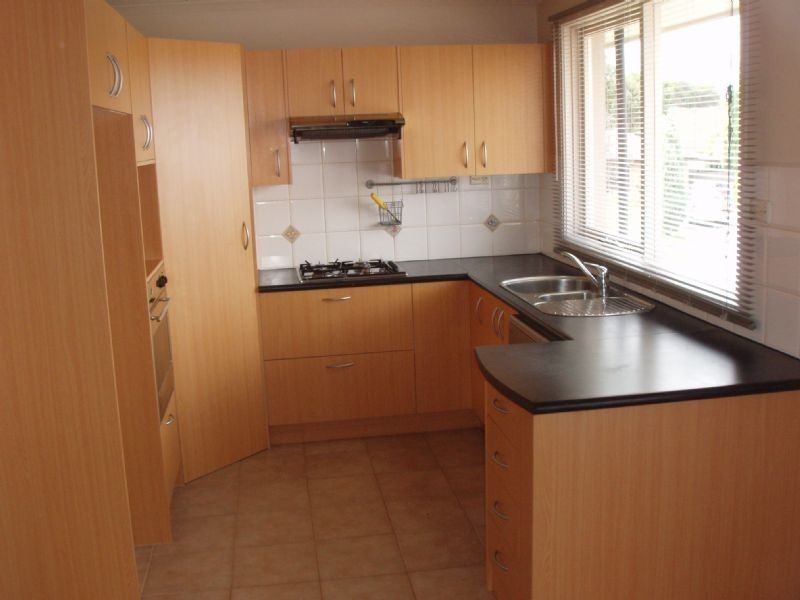 6 ELMS COURT, Dandenong North VIC 3175