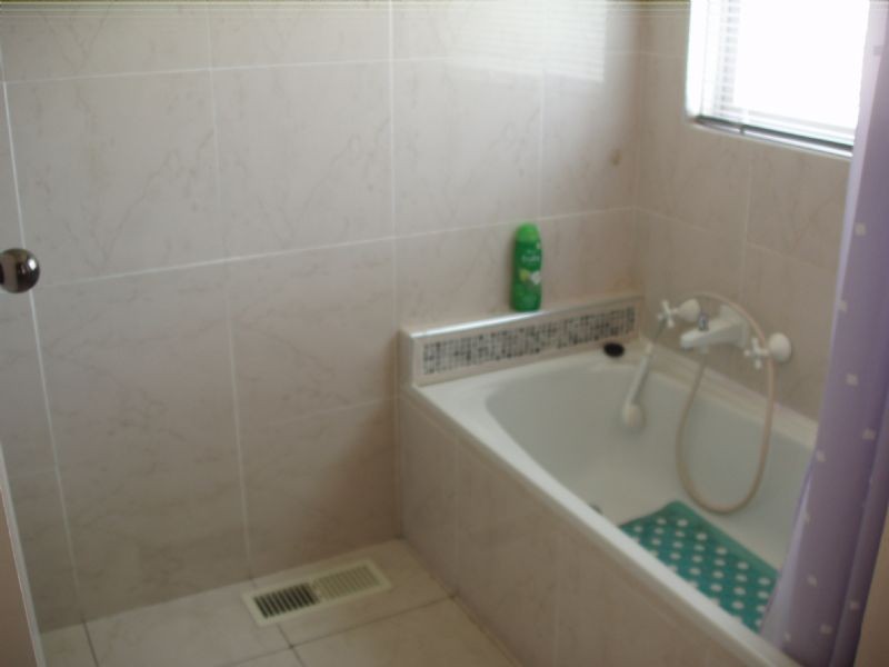 6 ELMS COURT, Dandenong North VIC 3175