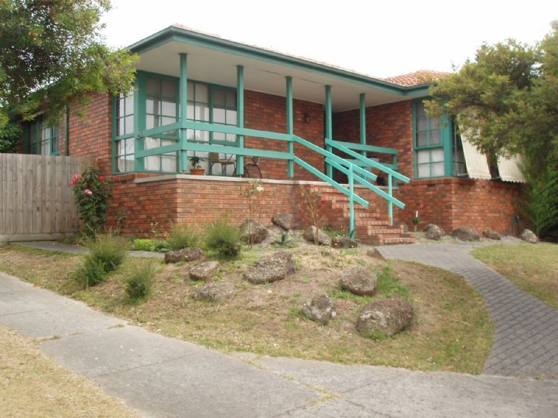 71 JOHN FAWKNER DRIVE, Endeavour Hills VIC 3802